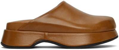 Reike Nen Hygge Leather Mule Clogs In Caramel