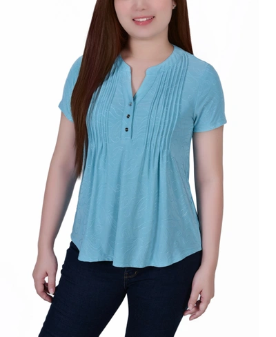 Ny Collection Plus Size Short Sleeve Y-neck Jacquard Knit Top In Blue Curacao
