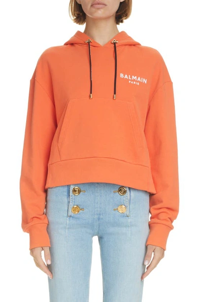 Balmain Flocked Logo Cotton Crop Hoodie In Kba Orange Fonc/ Blanc