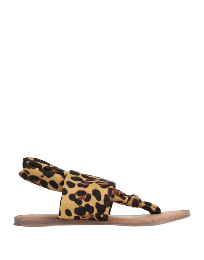 Gioseppo Toe Strap Sandals In Beige