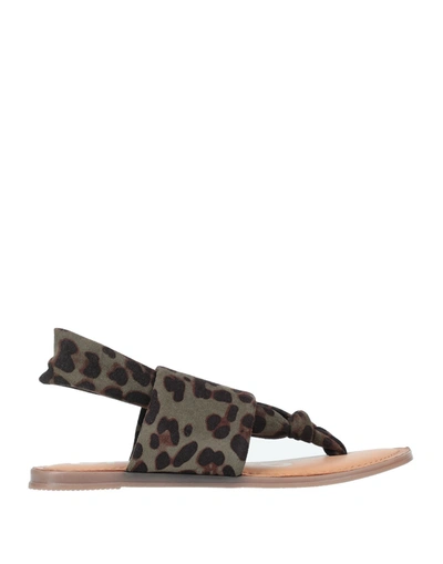 Gioseppo Toe Strap Sandals In Green