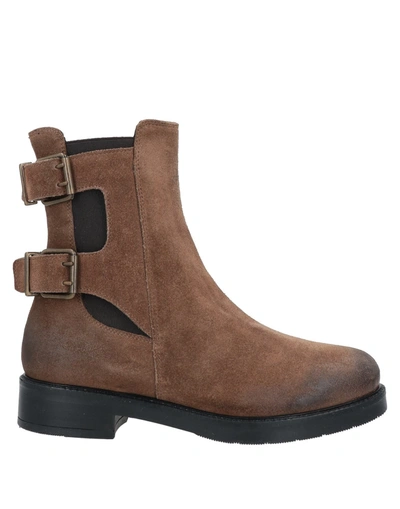 Riccardo Cartillone Ankle Boots In Camel