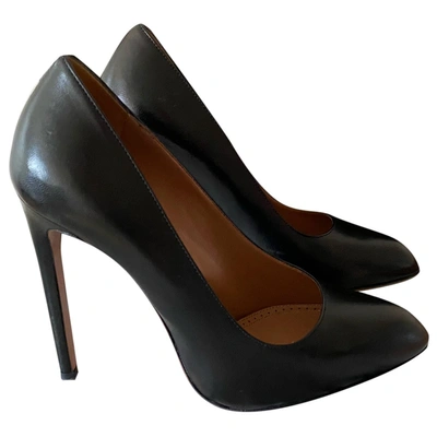 Pre-owned Alaïa Leather Heels In Black