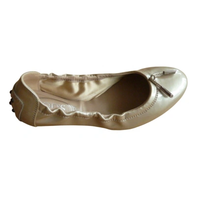 Pre-owned Tod's Leather Ballet Flats In Beige