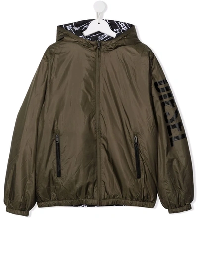 Diesel Teen Jenis Reversible Logo-print Jacket In Green