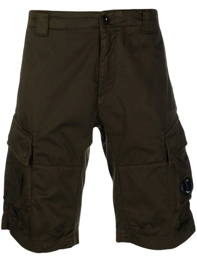 C.p. Company Lens-detail Cotton Cargo Shorts In Green