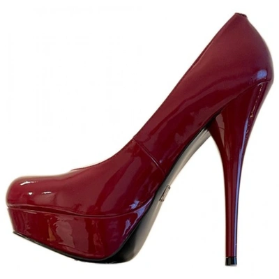 Pre-owned Mangano Patent Leather Heels In Red