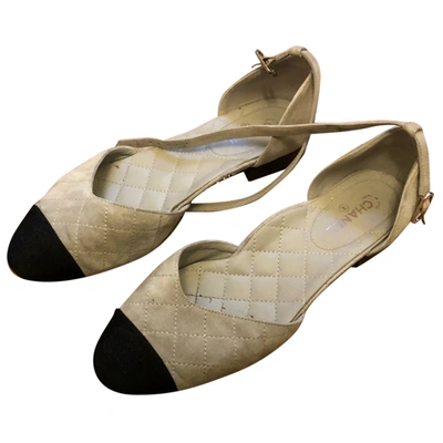 Pre-owned Chanel Ballet Flats In Beige