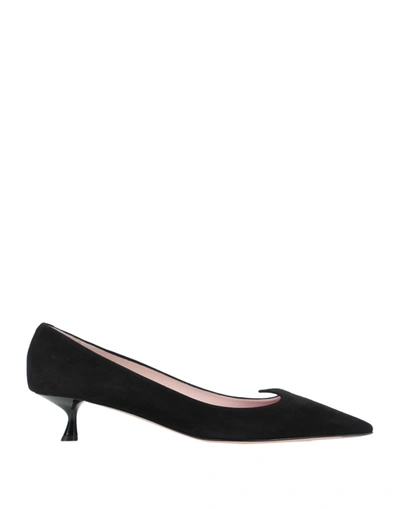 Roger Vivier Pumps In Black