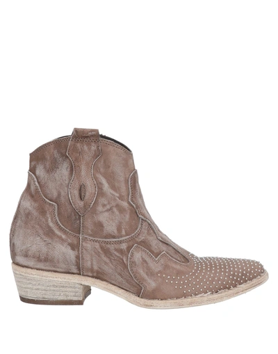 Just Juice Ankle Boots In Khaki