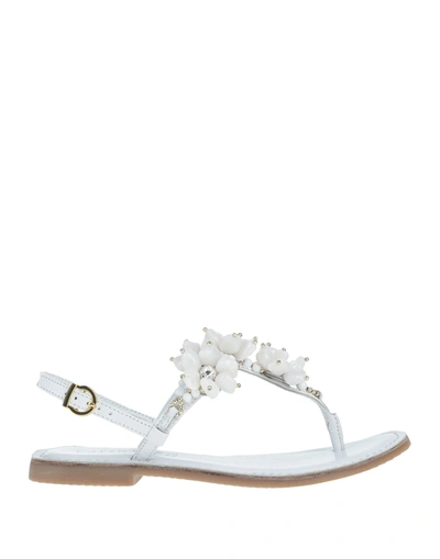 Cafènoir Toe Strap Sandals In White