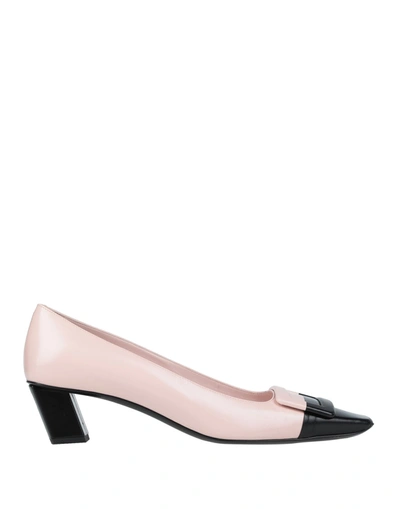 Roger Vivier Pumps In Light Pink