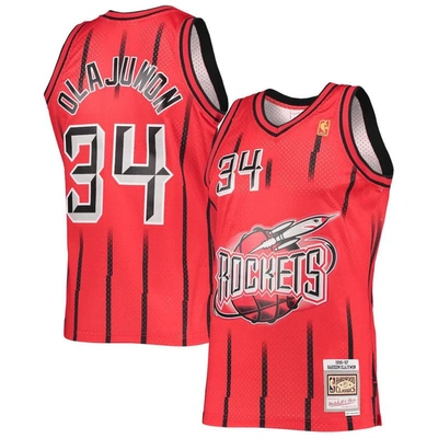 MITCHELL & NESS MITCHELL & NESS HAKEEM OLAJUWON RED HOUSTON ROCKETS 1996-97 HARDWOOD CLASSICS RELOAD 2.0 SWINGMAN JE 