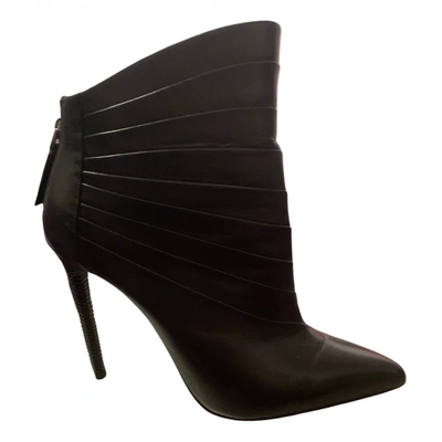 Pre-owned Giorgio Armani Leather Ankle Boots In Black