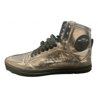 Pre-owned Versace Trainers In Silver