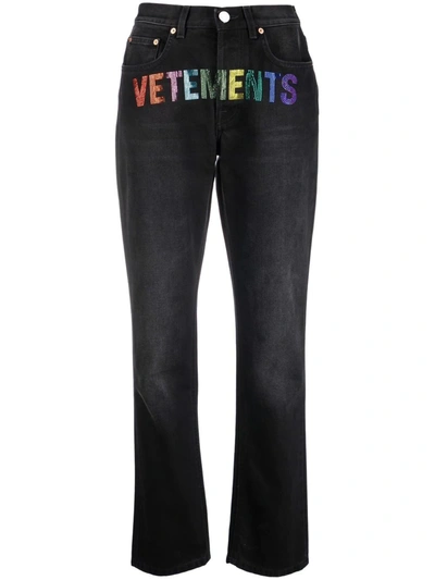 Vetements 铆钉logo直筒牛仔裤 In Black