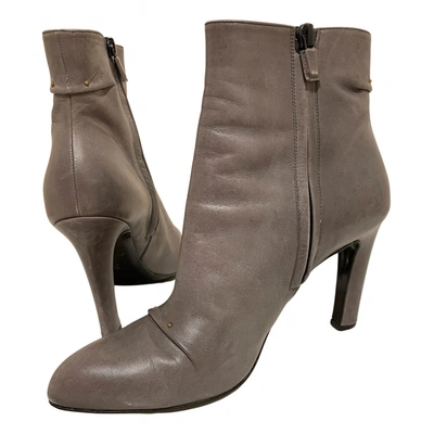 Pre-owned Roger Vivier Leather Ankle Boots In Grey
