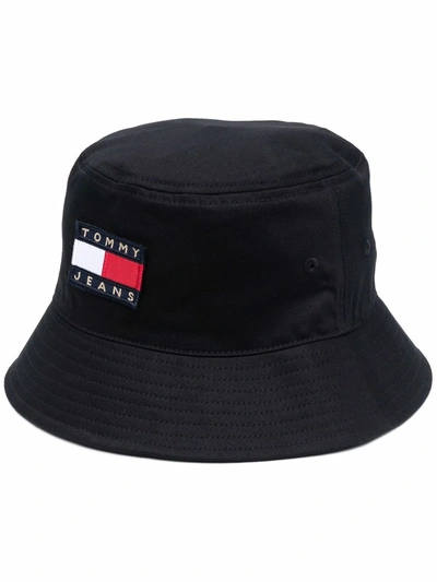Tommy Hilfiger Logo-patch Bucket Hat In Black