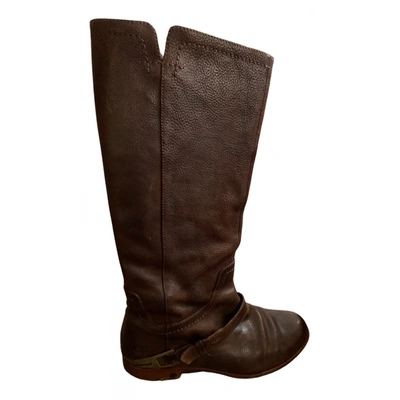 Pre-owned Ugg Leather Riding Boots In Brown