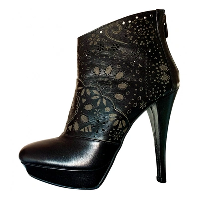 Pre-owned Albino Leather Ankle Boots In Black