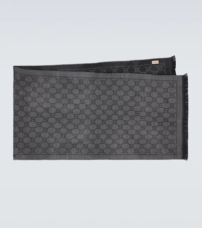 Gucci Gg Wool Jacquard Scarf In Anthracite/black