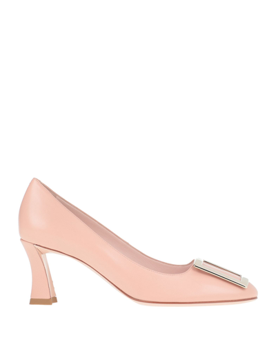 Roger Vivier Pumps In Light Pink