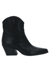 Lemaré Ankle Boots In Black