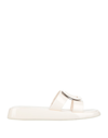 Roger Vivier Sandals In Ivory