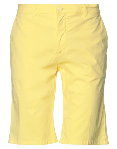 Liu •jo Man Man Shorts & Bermuda Shorts Pastel Yellow Size 30 Cotton, Elastane