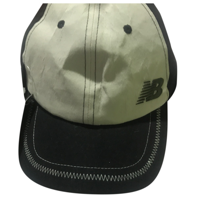 Pre-owned New Balance Hat In Black