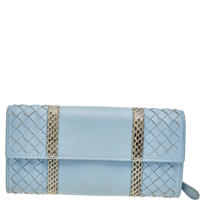 Pre-owned Bottega Veneta Powder Blue Intrecciato Leather And Snakeskin Trim Flap Continental Wallet