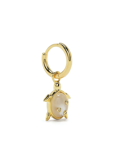 Eshvi Single Turtle Earring In Gold