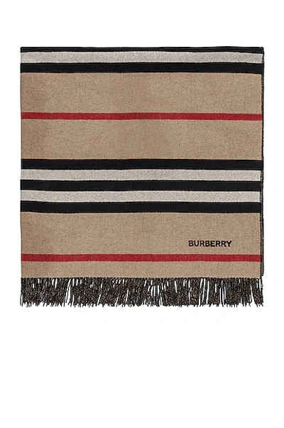 Burberry Solid To Stripe Blanket In Archive Beige