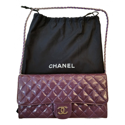 Pre-owned Chanel Patent Leather Handbag In Purple