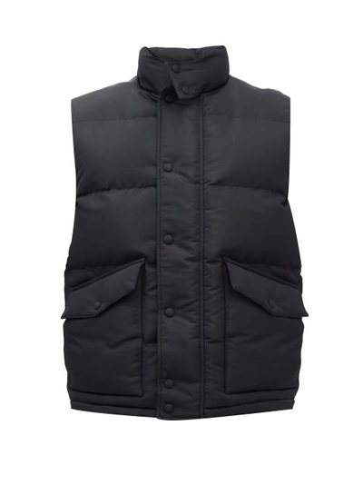 Alexander Mcqueen Graffiti Logo-print Quilted-faille Gilet In Black