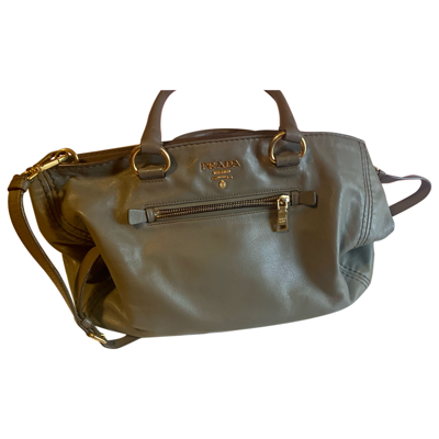 Pre-owned Prada Leather Crossbody Bag In Grey