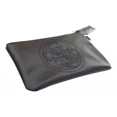 Pre-owned Guess Leather Clutch Bag In Black