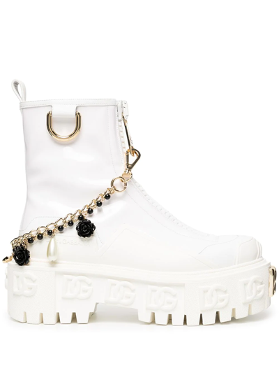 Dolce & Gabbana Logo-plaque Ankle Boots In Weiss