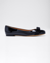 Ferragamo Varina Bow-embellished Patent-leather Ballet Flats In Black