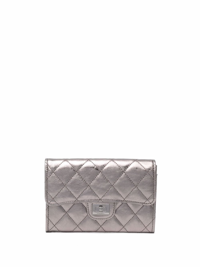 Pre-owned Chanel 2007 Mademoiselle Diamond-quilted Wallet In Silver