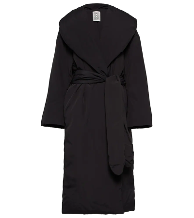 Totême Belted Recycled Shell Down Coat In Black