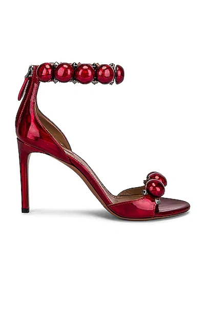 Alaïa La Bombe 90mm Laminated Leather Sandals In Red