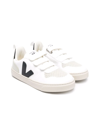 Veja Touch-strap Low-top Trainers In White