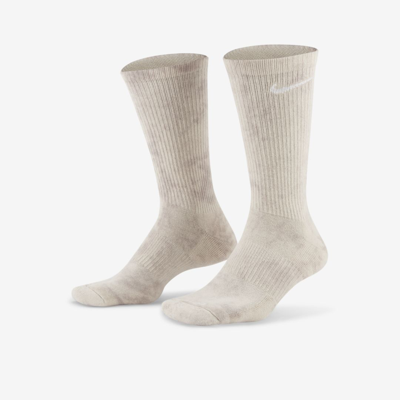 Nike Everyday Plus Cushioned Crew Socks In College Grey