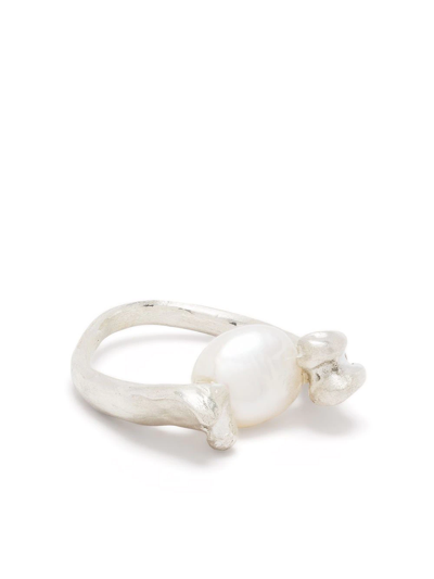 Claire English Tortuga Pearl-detail Ring In Silver