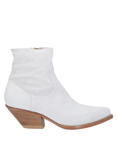 Buttero Ankle Boots In White