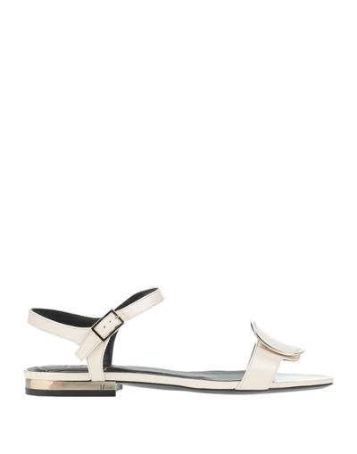 Roger Vivier Sandals In Ivory