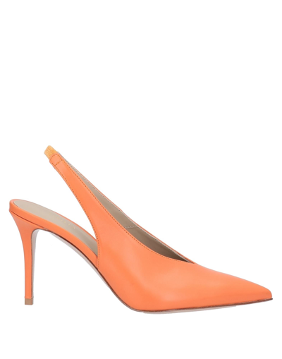 Le Silla Pumps In Orange