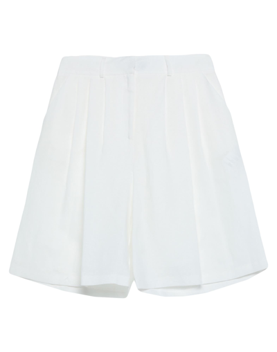 Actualee Woman Shorts & Bermuda Shorts White Size 8 Linen