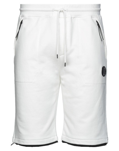 C.p. Company C. P. Company Man Shorts & Bermuda Shorts White Size L Cotton